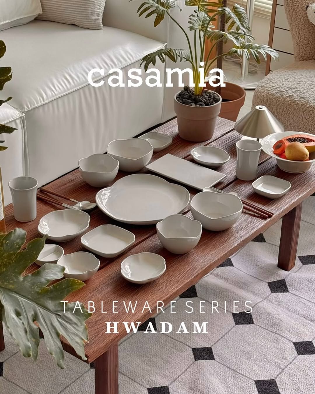 Photo shared by 소곤, 소곤테이블, 홈데코, 홈스타일링, 집꾸미기 on August 14, 2025 tagging @casamia_official. May be an image of placemat, kitchenware, dining table and text that says 'casamia TABLEWARESERIES BLEWARES SERIES HWADAM'.
