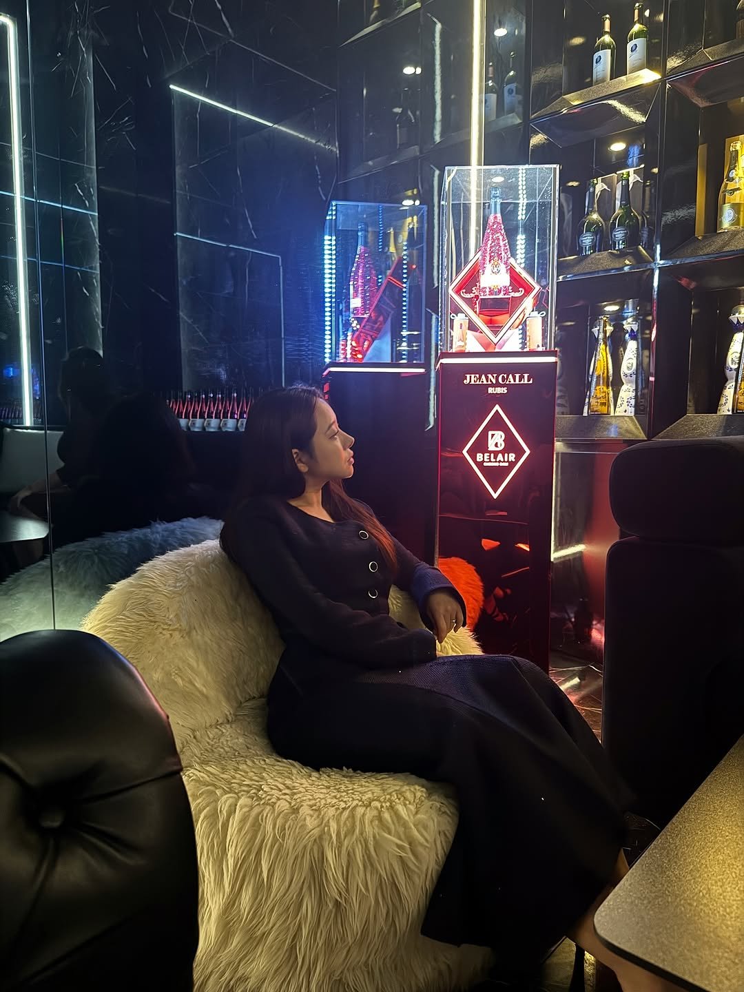 Photo by 백설기 on October 19, 2025. May be an image of night and text.