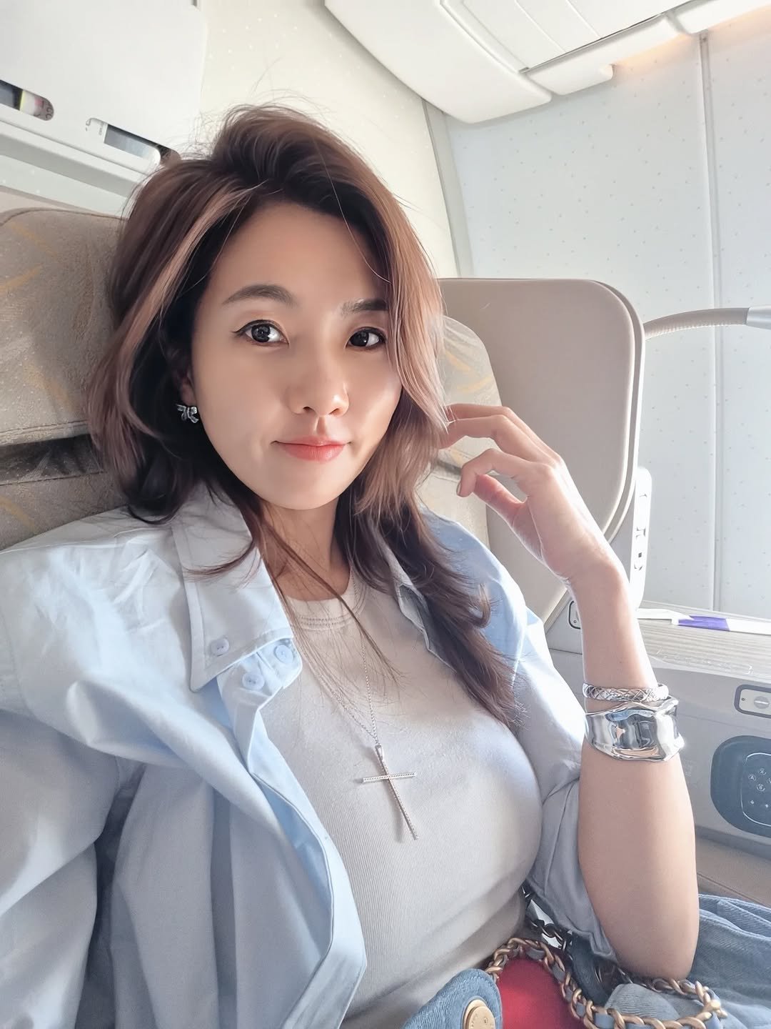 Photo by 강소진 on July 29, 2025. May be an image of 1 person and text.