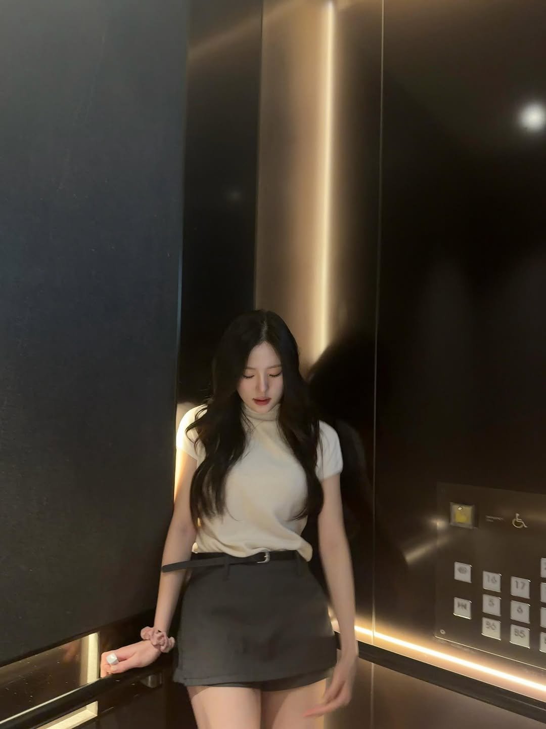 sol_5959 게시물 이미지: 5월 끝 벌써 6월 🥹 슬슬 헬스장으로 모일 날씨 ..