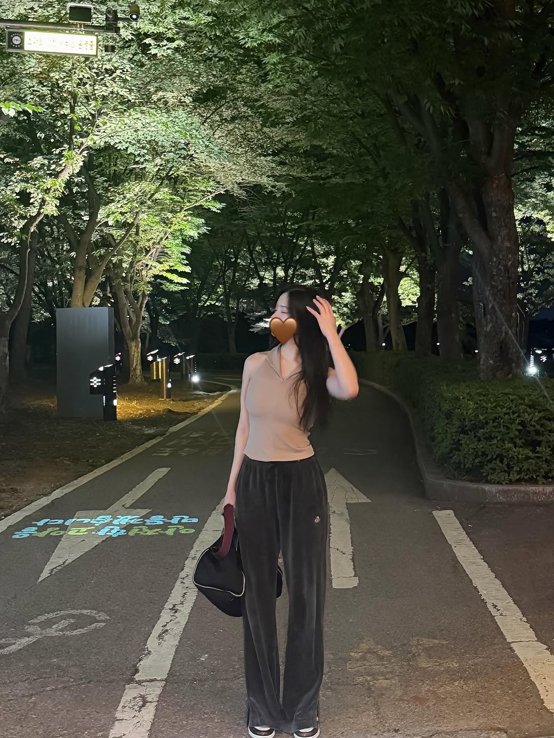 sol_5959 게시물 이미지: 🤎🖤🤎🖤 헬스장에서
