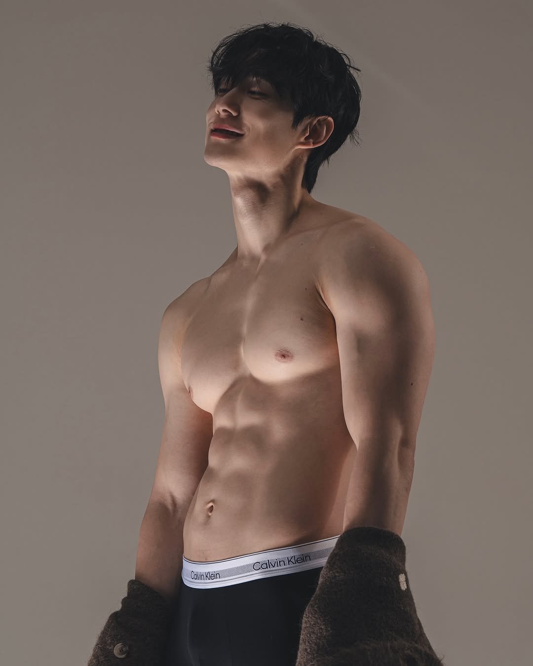 Photo shared by 박솔빈 on February 13, 2025 tagging @hoon.by, and @geongik.