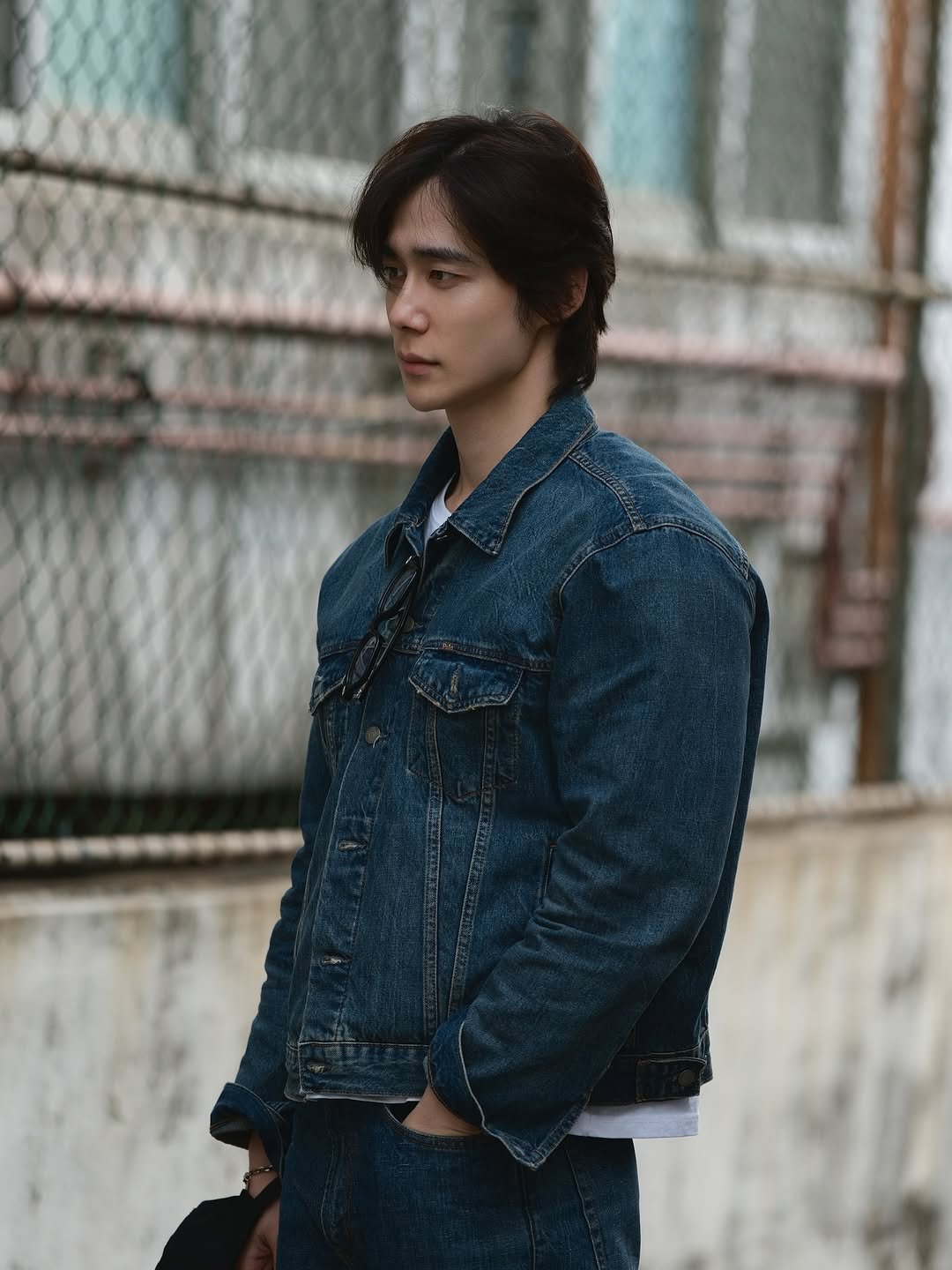 Photo shared by 박솔빈 on November 11, 2025 tagging @geongik. May be an image of bolo tie, outerwear and text.