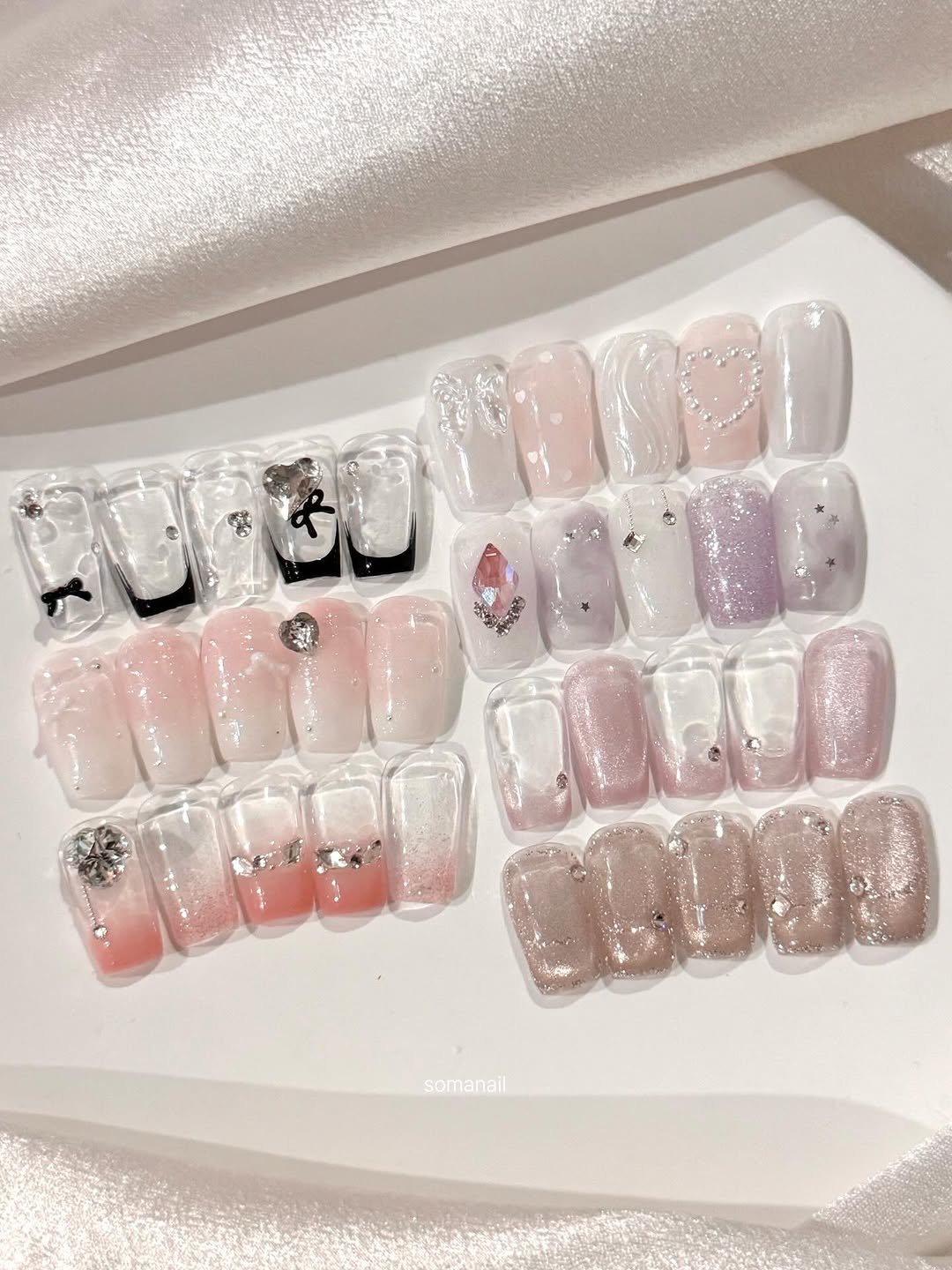 Photo by 소마네일🤎 범계네일 웨딩네일 | 문제성아크릴교정 on January 28, 2026. May be an image of one or more people, fingernails and text.