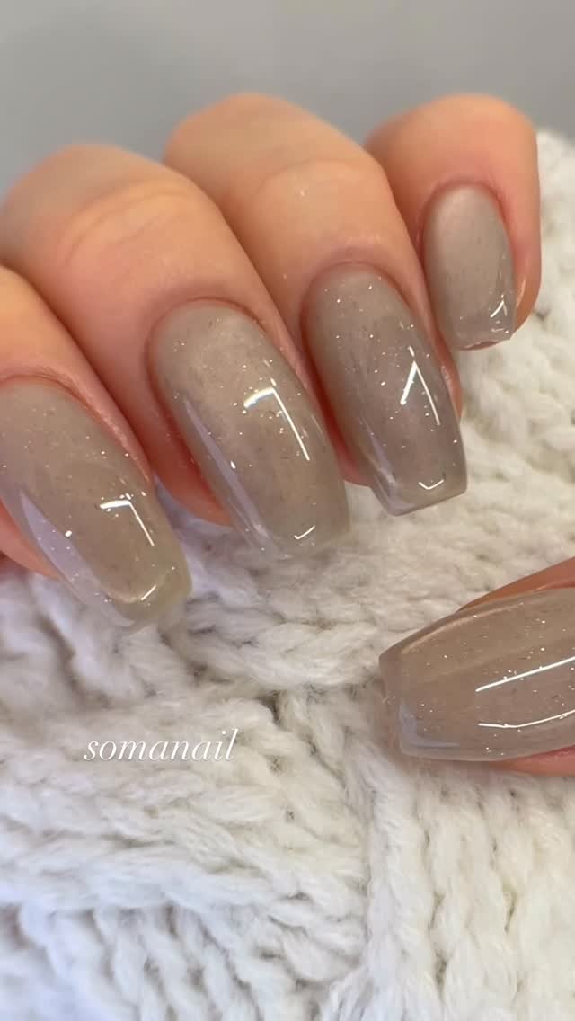 somanail_ 게시물 이미지: 🤎

#소마네일자석젤
@reveinnail_korea 

예약하실 때 “ 풀콧...