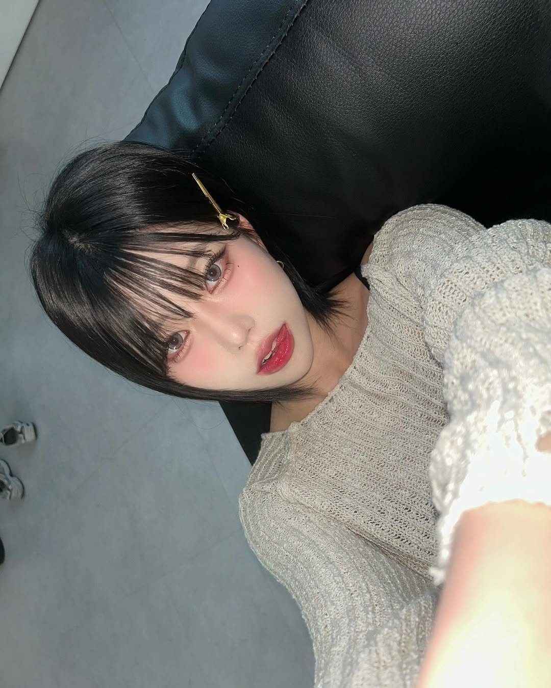 Photo by 최솜이 on June 13, 2025. May be a selfie of 1 person, hair and text.