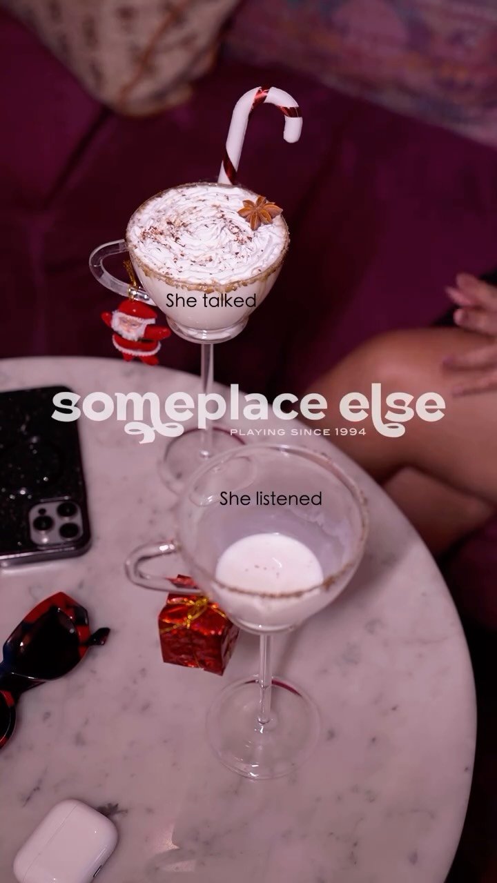 someplaceelsemumbai 게시물 이미지: She talked.
She sipped. 🍸

One conversation...