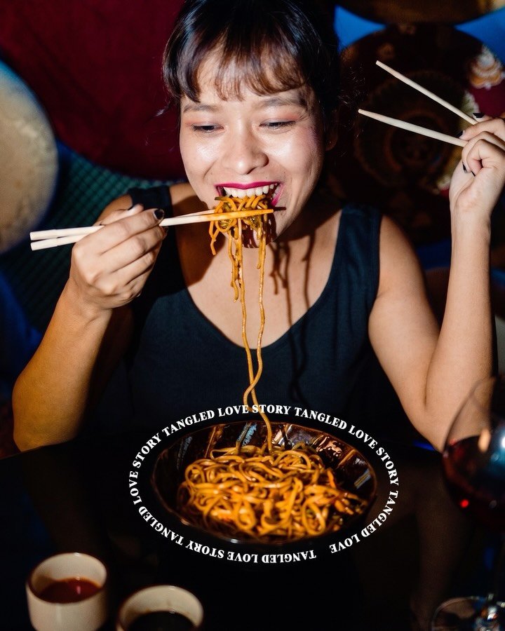 someplaceelsemumbai 게시물 이미지: Tangled in noodles, caught in cocktails, just...
