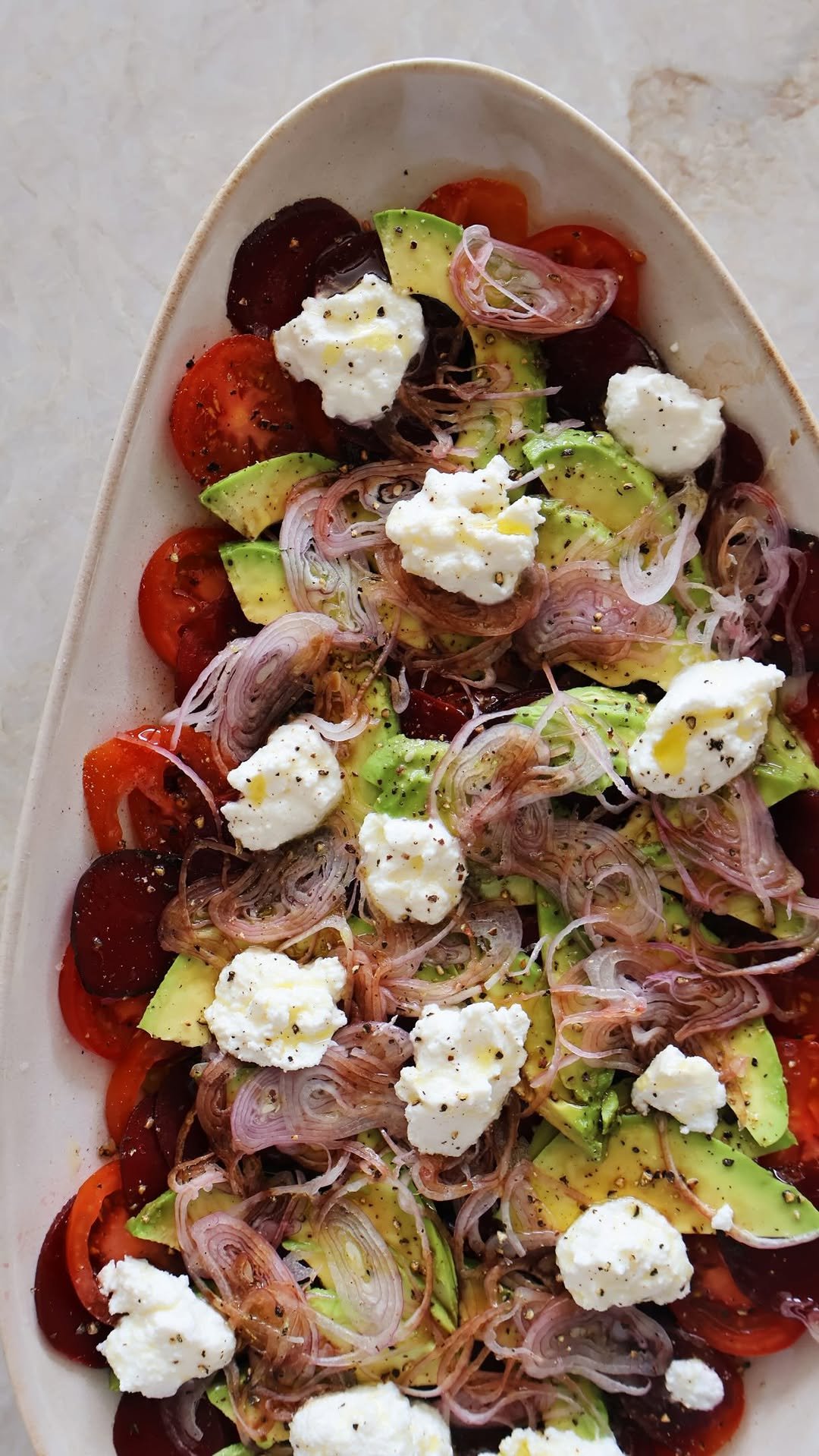 somethingnutritious 게시물 이미지: tomato beet salad 🍅

a delicious summer side...