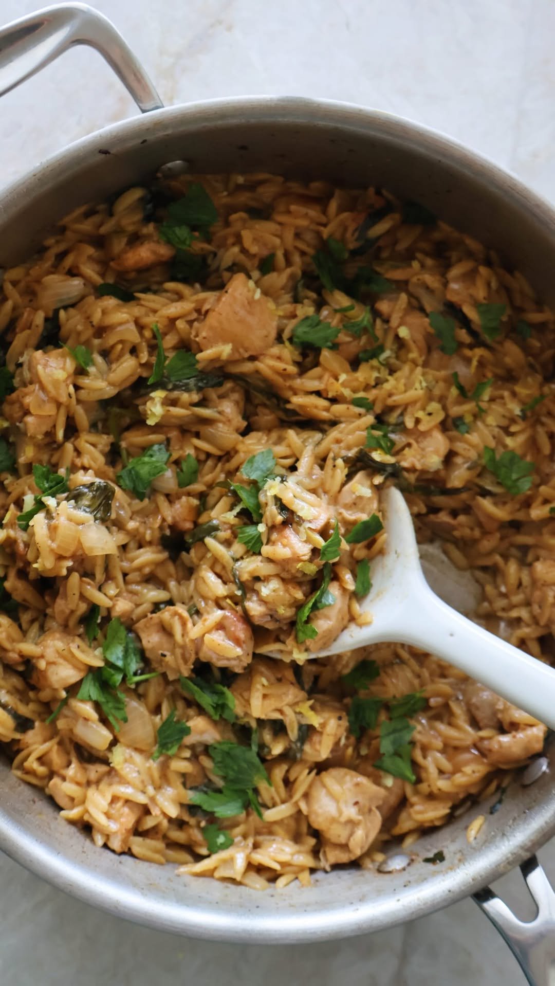 somethingnutritious 게시물 이미지: lemon chicken & orzo 🍋

a nourishing one-pan...
