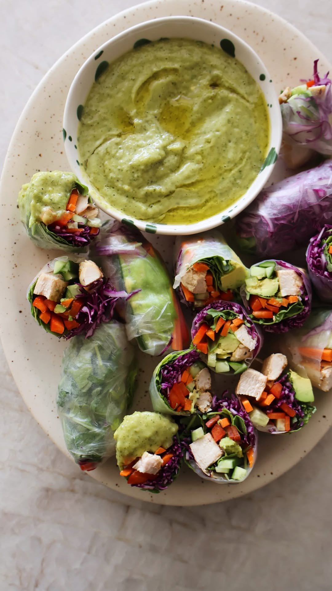 somethingnutritious 게시물 이미지: #Ad Grilled chicken avocado summer rolls 🥑 my...