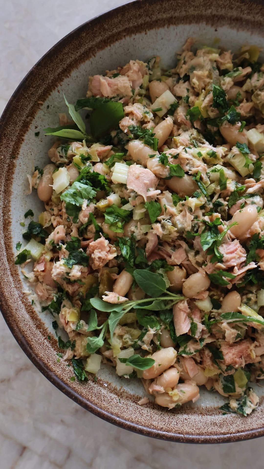 somethingnutritious 게시물 이미지: lemon peperoncini tuna salad 🌱

a delicious...