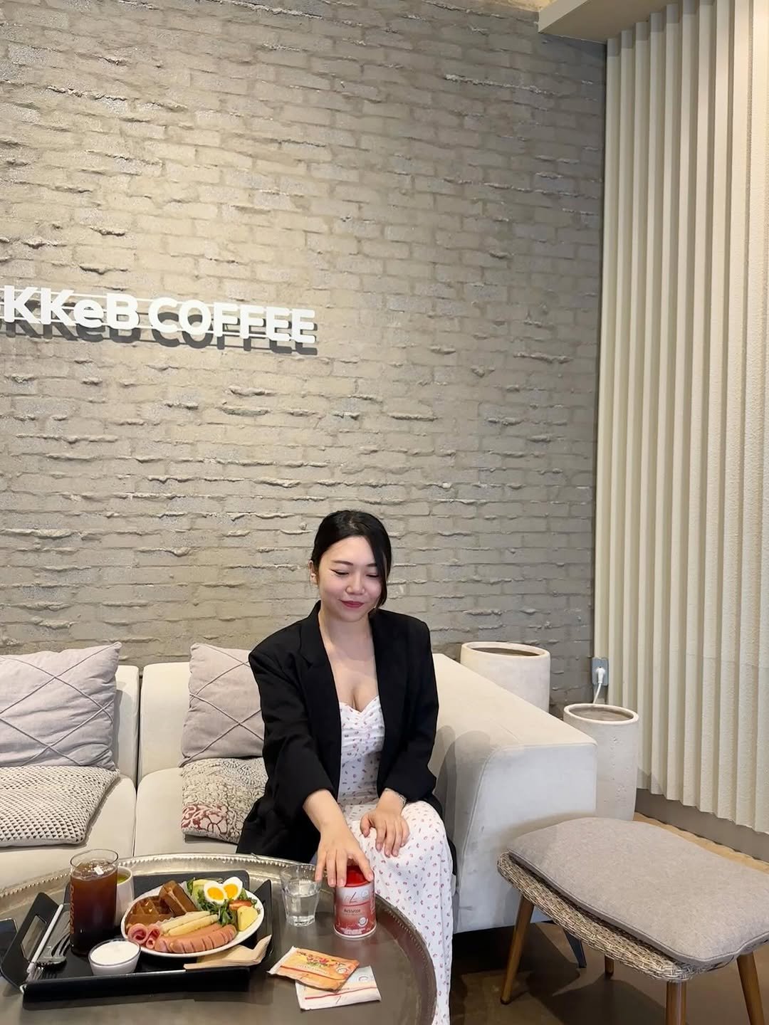 Photo by 독일PM 🇩🇪 EVP 이소명 • 더드림그룹 👩🏻 on October 03, 2025. May be an image of 1 person, suit, office and text.
