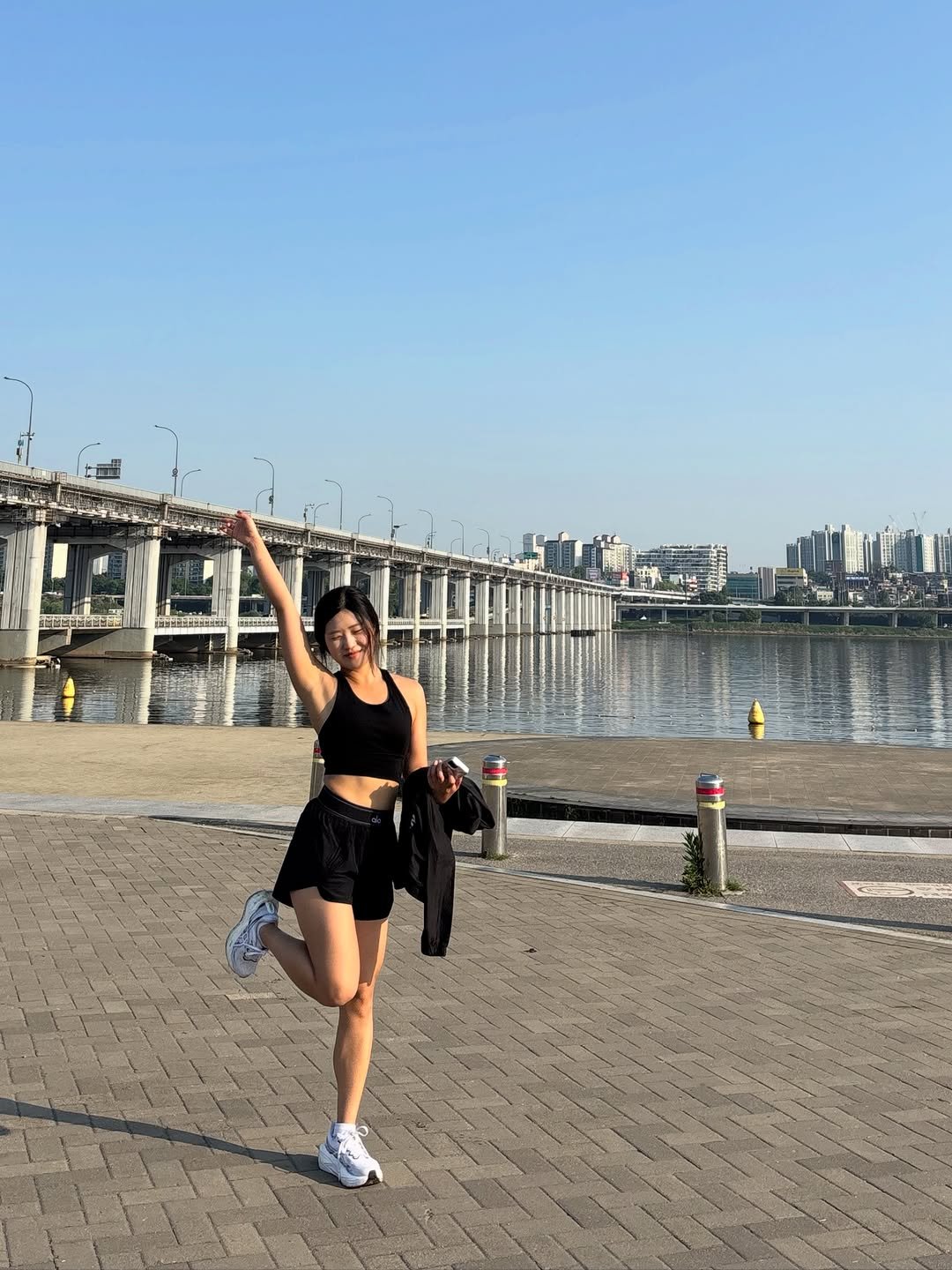 somz_zi 게시물 이미지: 여름 오기전에 왕창 뗘야돼 
현실 : 어제 2km + 오늘 6km