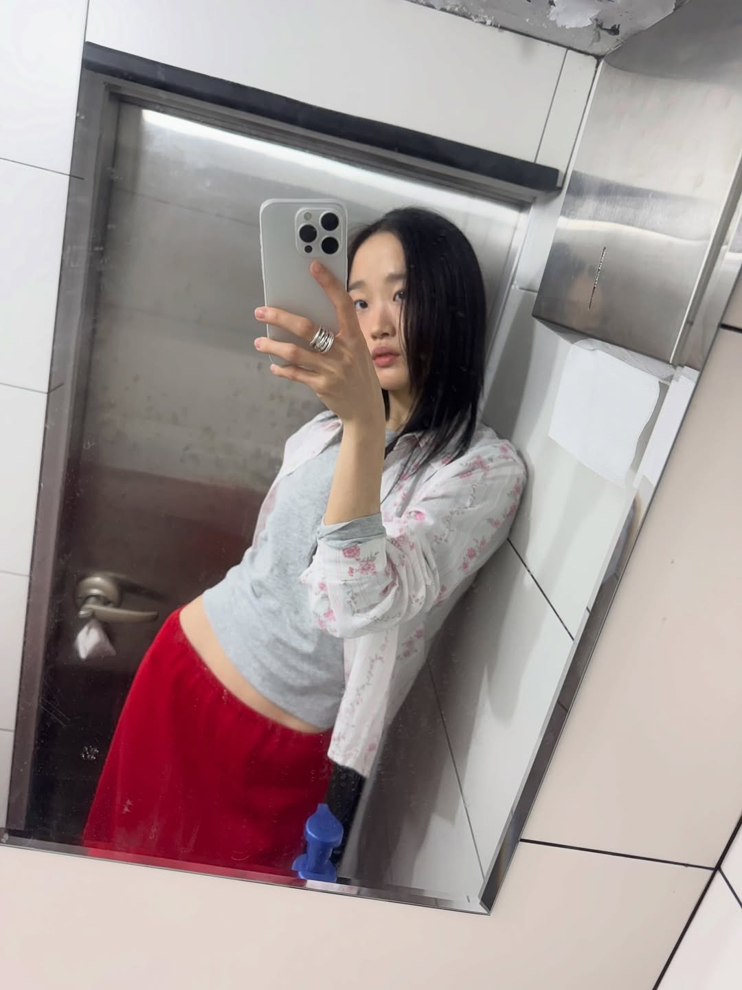 sonabeenee 게시물 이미지: 비가 왔다 해가 뜨니 더 좋았구