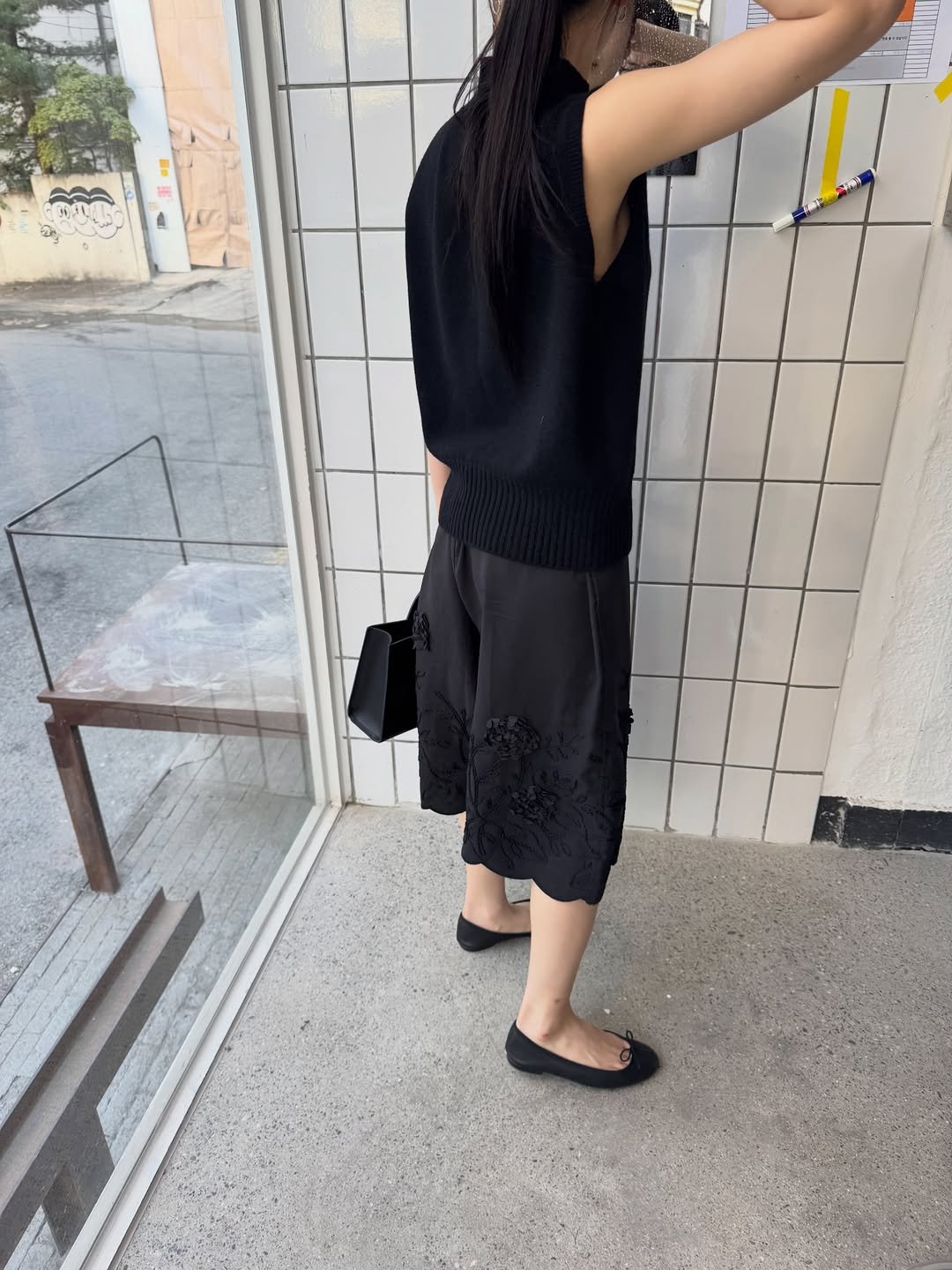 sonabeenee 게시물 이미지: 햇살 좀 뜨겁다?