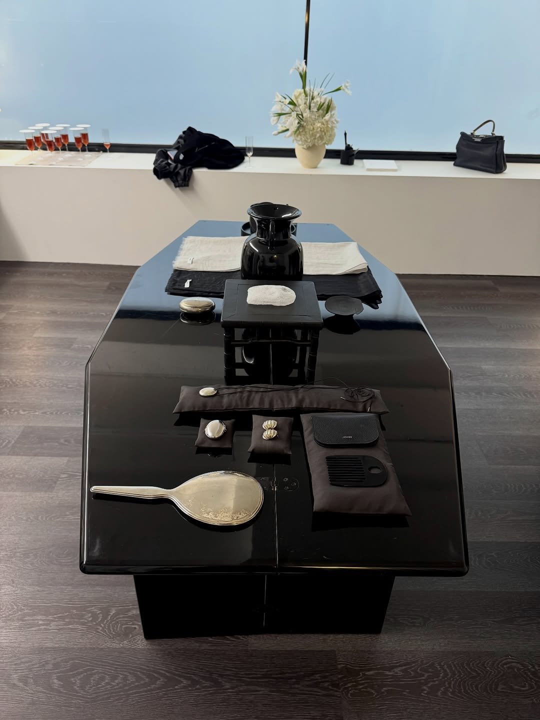 Photo by 아방 on February 27, 2026. May be an image of table, kitchenware, dining table and text.