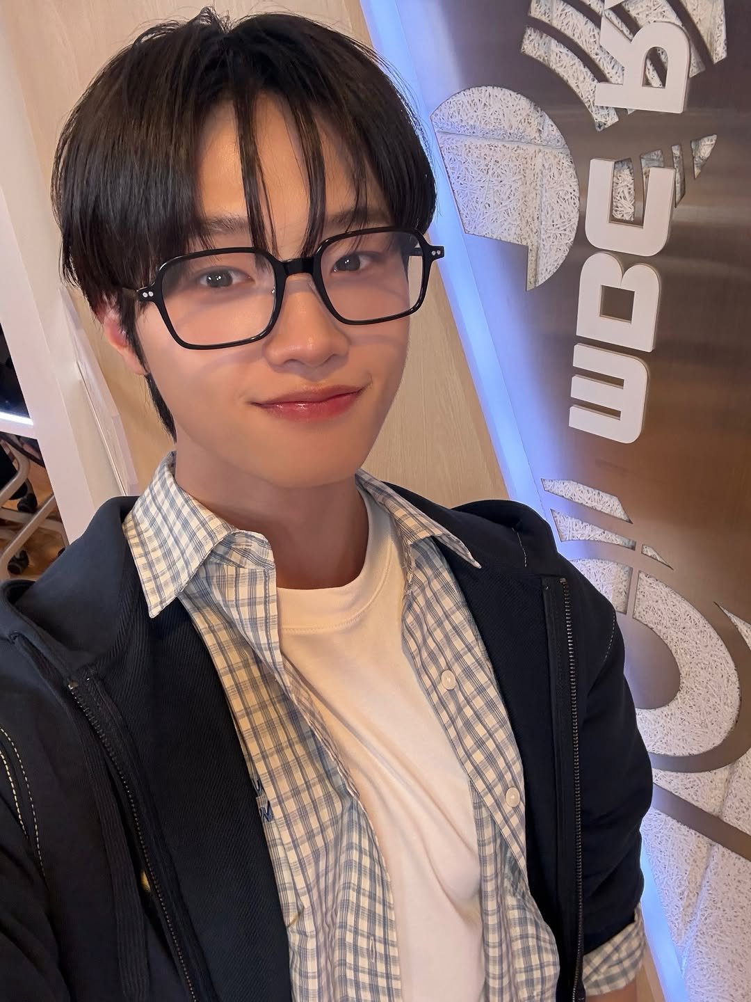 sondongpyo_dsp 게시물 이미지: [⏰]
잠시 후 오후 10시 30분,
MBC FM4U ‘친한친구 방송반‘에 동표가...