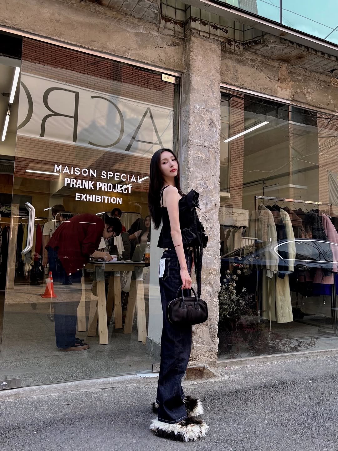 Photo shared by song han hee on November 30, 2025 tagging @songhanhee55.