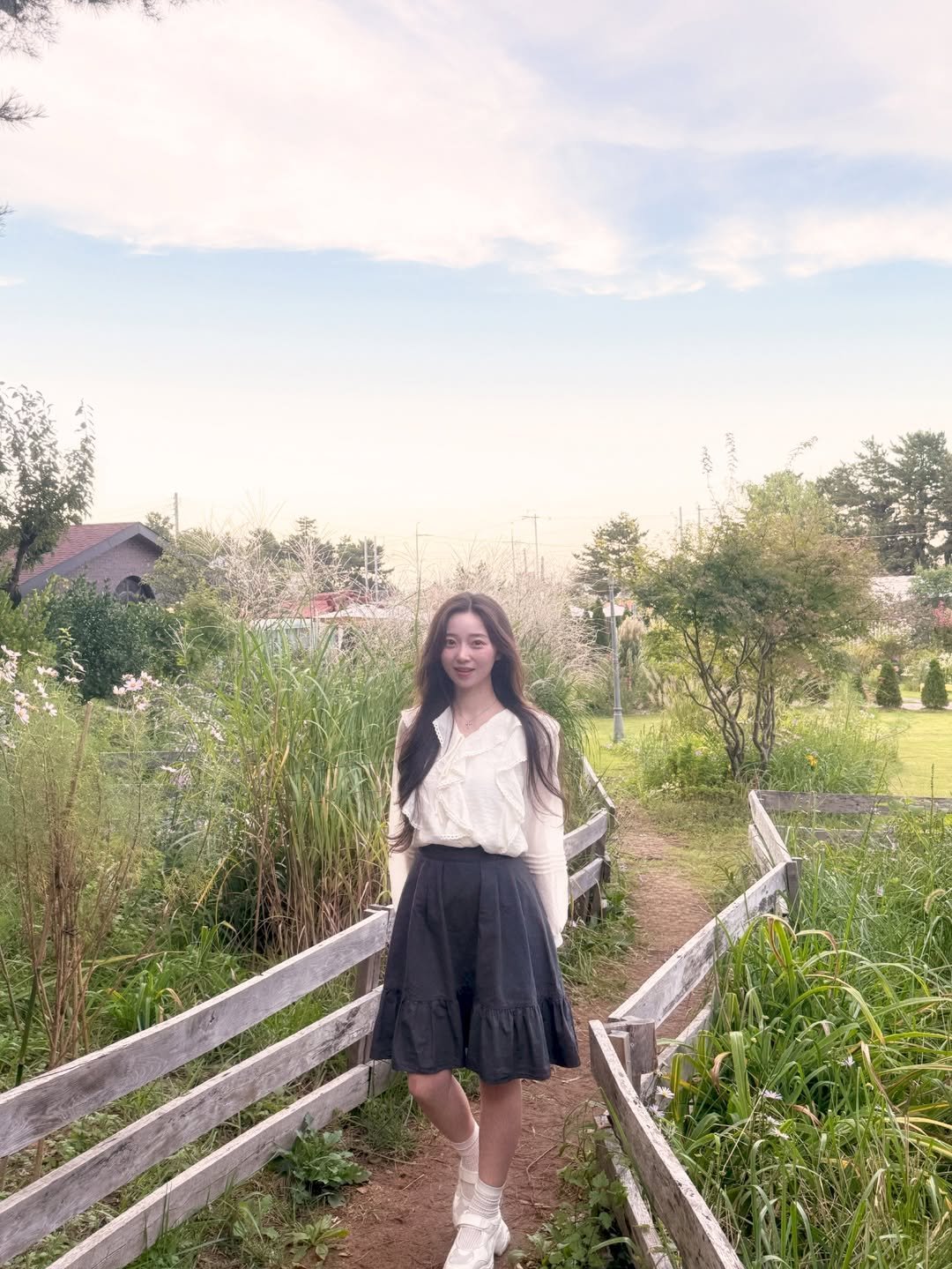 Photo by 송자영 SONG JA YOUNG on September 28, 2025. May be an image of 1 person, outdoors and text.
