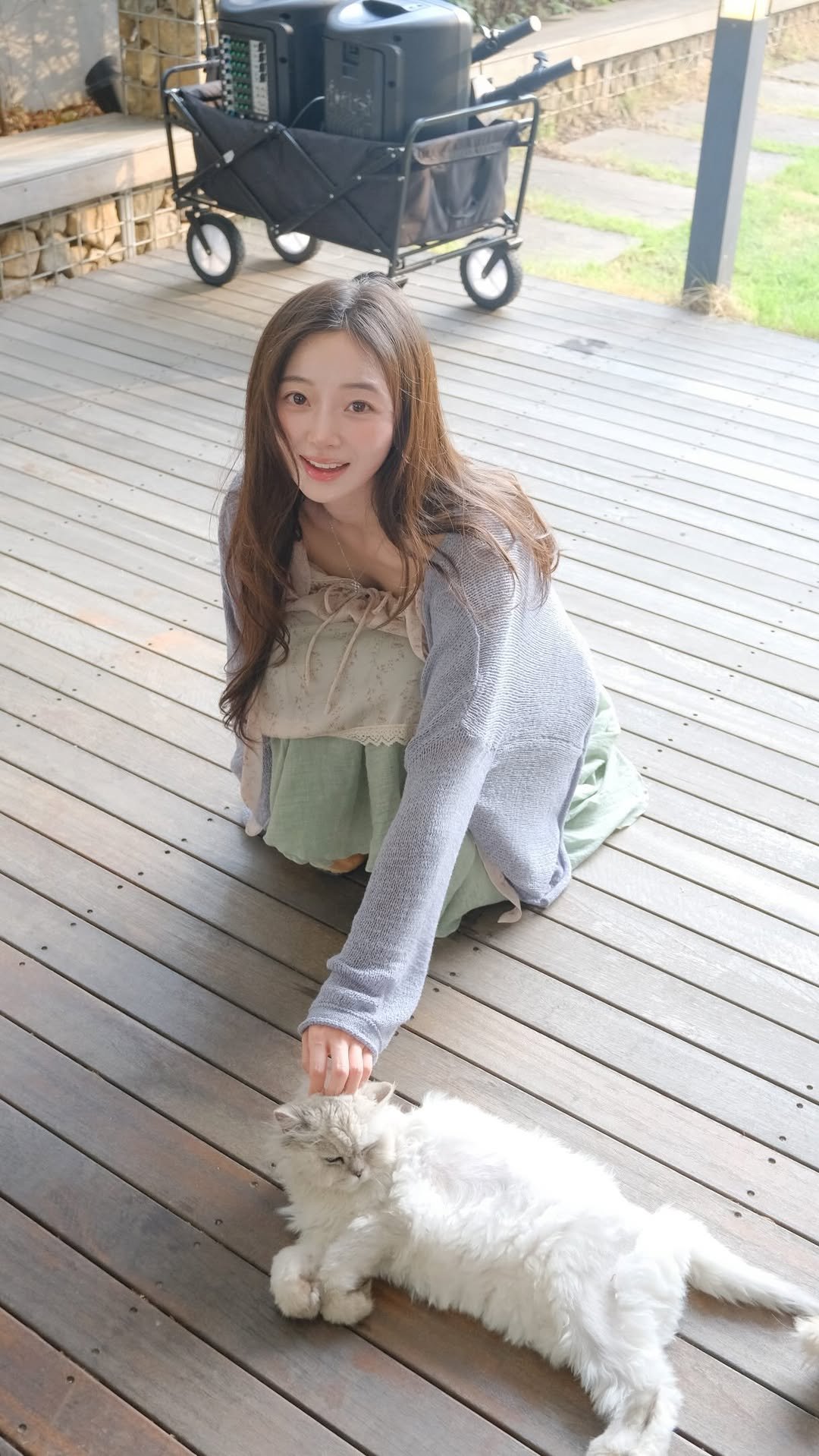 songja0u0 게시물 이미지: 회사에서 만들어주신 미니 팬미팅 영상,,🥹🤍