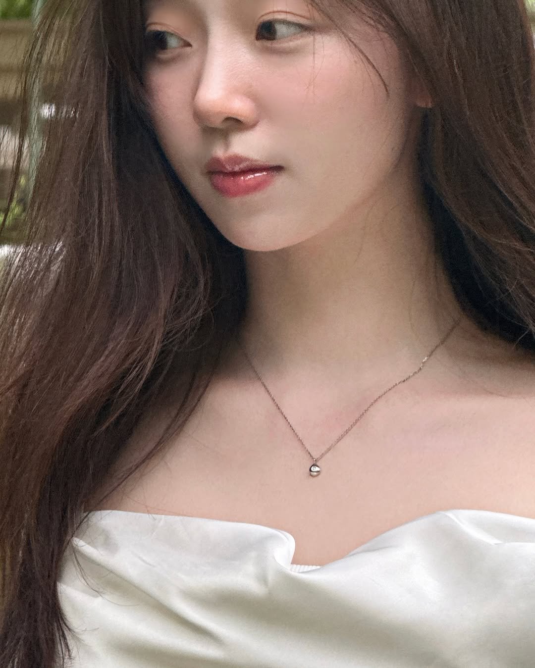 songja0u0 게시물 이미지: #광고 #DIDIERDUBOT

너무 예쁜 디디에두보 랩다이아 목걸이,,🤍
물방울...
