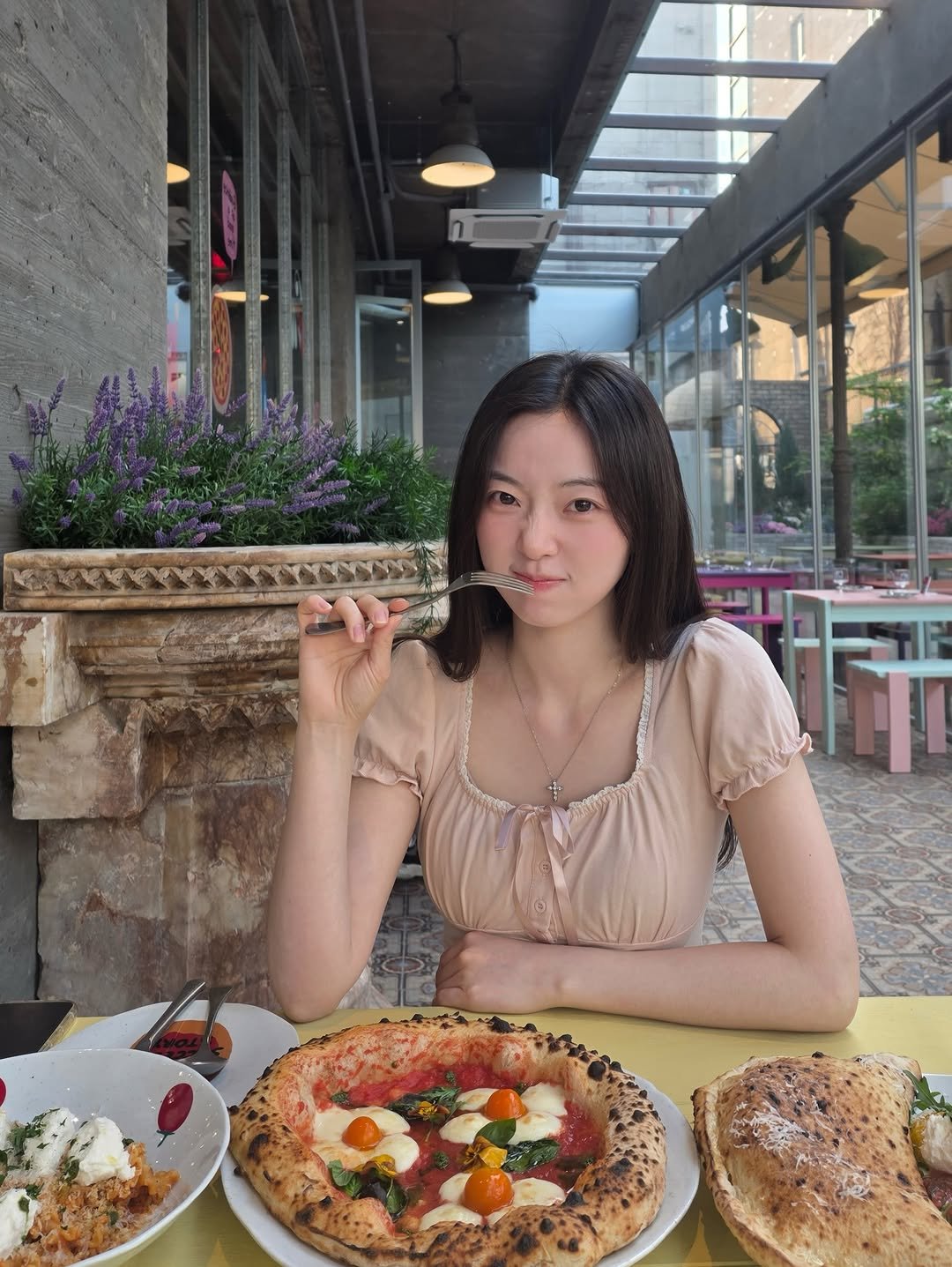songja0u0 게시물 이미지: 화덕피자를 사랑하는 여자🥴