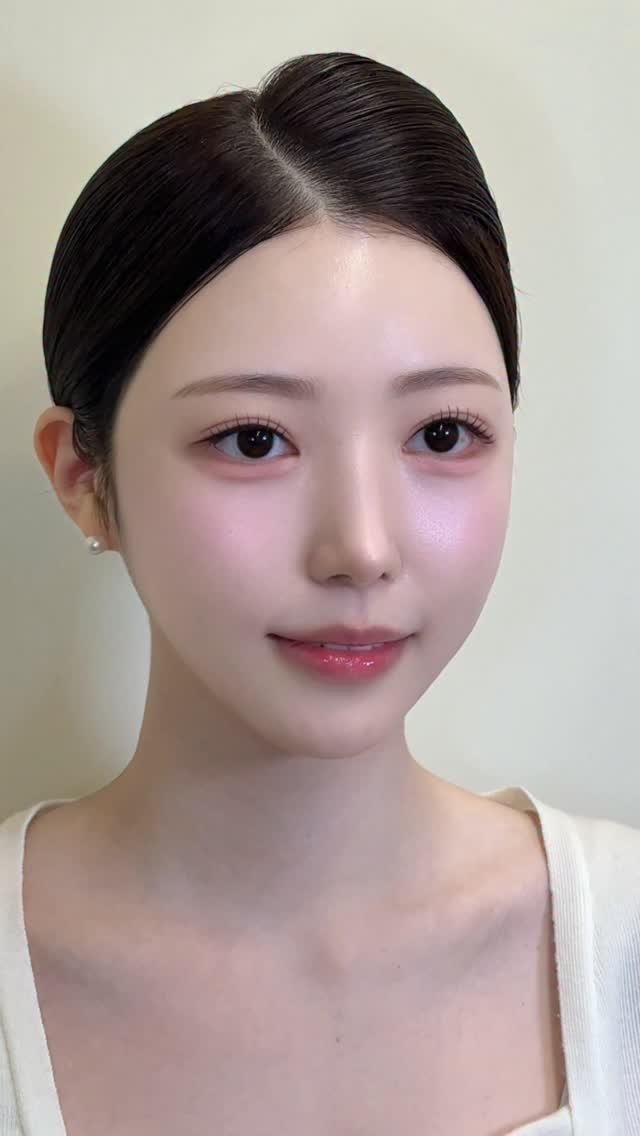 songmakeup__ 게시물 이미지: ⠀ 
맑은 복숭아 핑크톤으로 
화사하게 차곡차곡 🌷💗💞✨
쨍하지 않아 여리여리 모든...