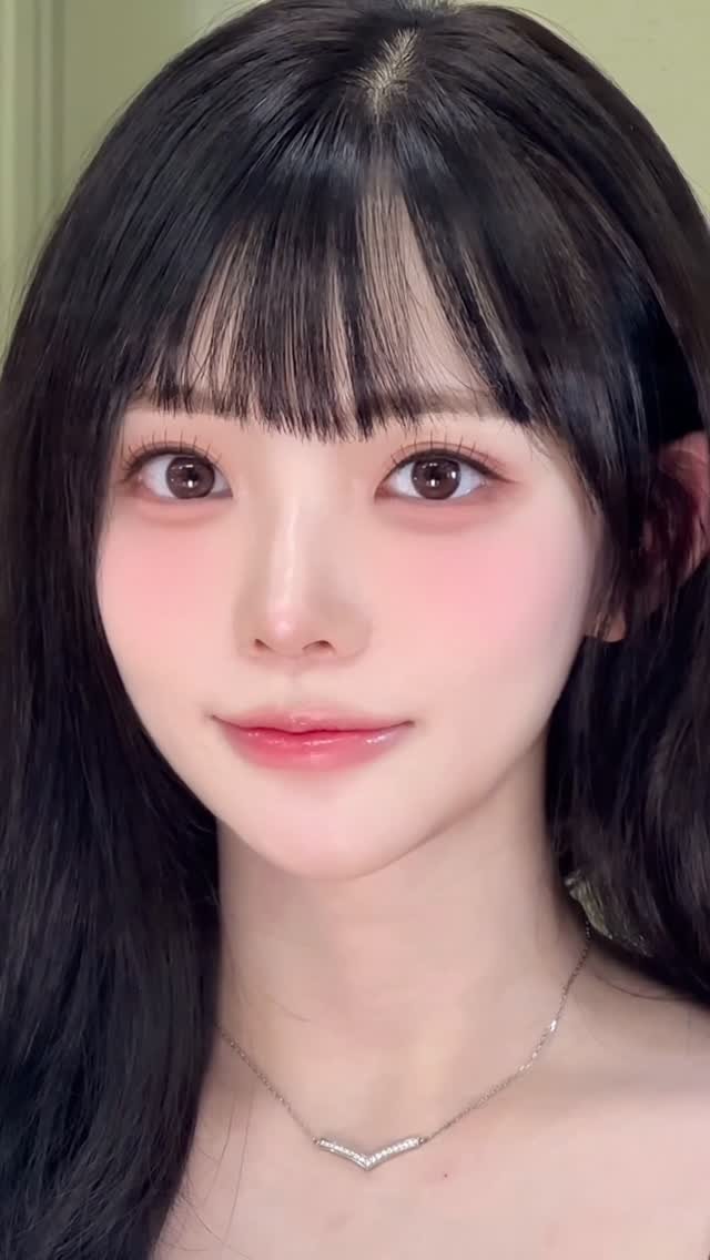 songmakeup__ 게시물 이미지: ⠀ 
핑크코랄 요리조리 섞어서 
화사하고 또렷한 메이크업 🍑🌷🌸

ᴍᴀᴋᴇᴜᴘ...