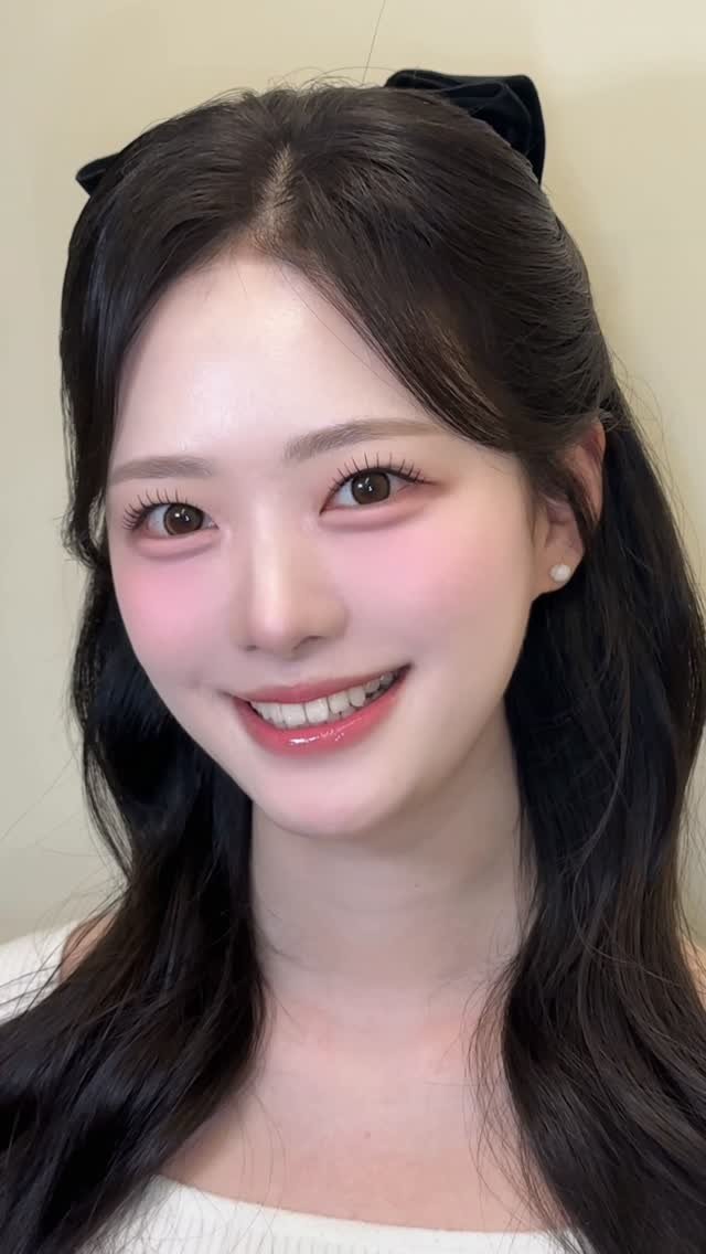 songmakeup__ 게시물 이미지: ⠀ 
미스춘향 본선 진출 축하드려요 🌸💗🤍
화사하고 단아하게 
핑크메이콥...