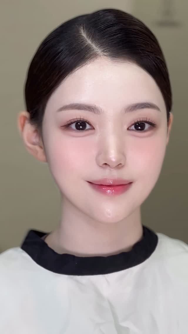 songmakeup__ 게시물 이미지: ⠀ 
항공사 최종합격 하시고 
유니폼 촬영때 재방문 해주신 고객님 🥹🫶🏻
유니폼에...