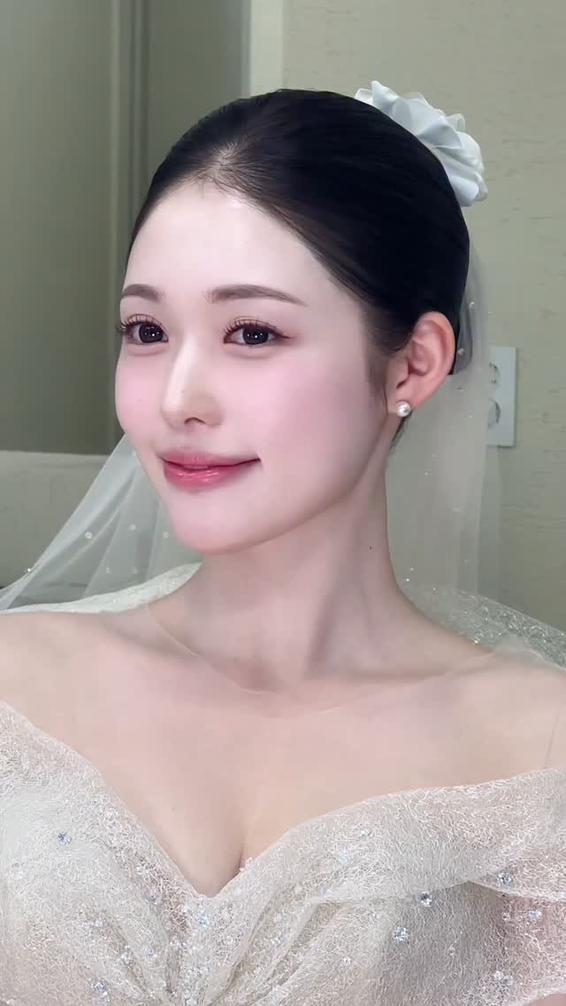 songmakeup__ 게시물 이미지: ⠀ 
맑은 핑크톤으로 화사하고 또렷한 웨딩메이크업 
디즈니 공주님같았던 신부님...
