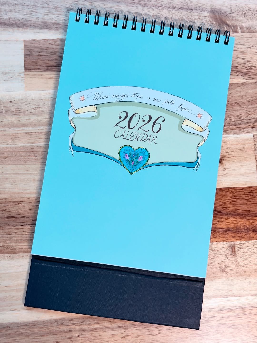 Photo by 그림이좋아 - 송미영 🎨 | Freelance Illustrator on December 25, 2025. May be an image of diary, book, card, binder, sketch, clipboard and text that says '2 Whers cи4αύe MeDa 本 atipo. a a REW newath path bogina 2026 CALENDAR'.