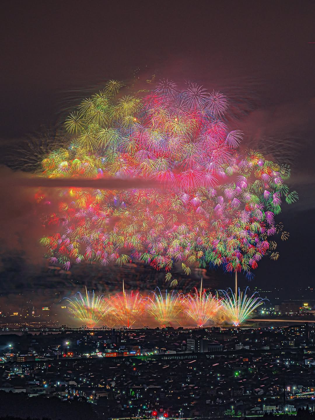 soni_tokyo 게시물 이미지: 🎆 나가오카 하나비. 그 언덕에서 봤던 황홀한 기억들. 

長岡花火。...