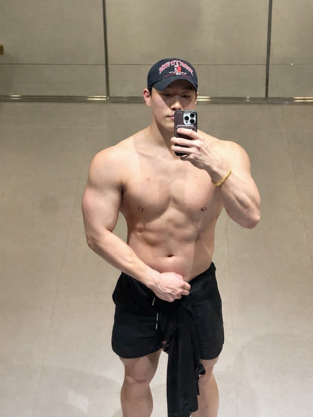 sonny__min 게시물 이미지: 훈련봇
.
.
.
#헬스 #workout