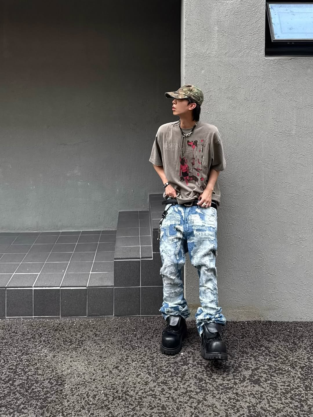 Photo shared by 소코년 sokonyun on August 25, 2025 tagging @balenciaga, @givenchy, and @emostanceclub. May be an image of 1 person and text.