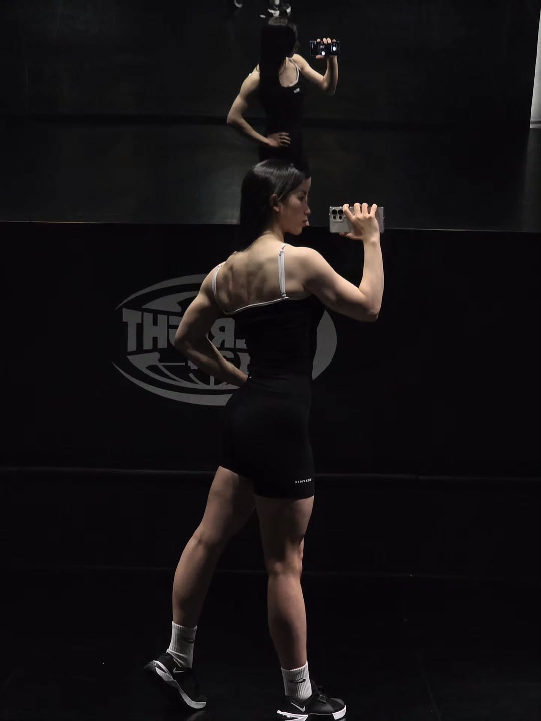 soog._.workout 게시물 이미지: 26.04.23

어제 등운동~
요새 자도자도 너무 피곤하고
먹어도먹어도 힘이...