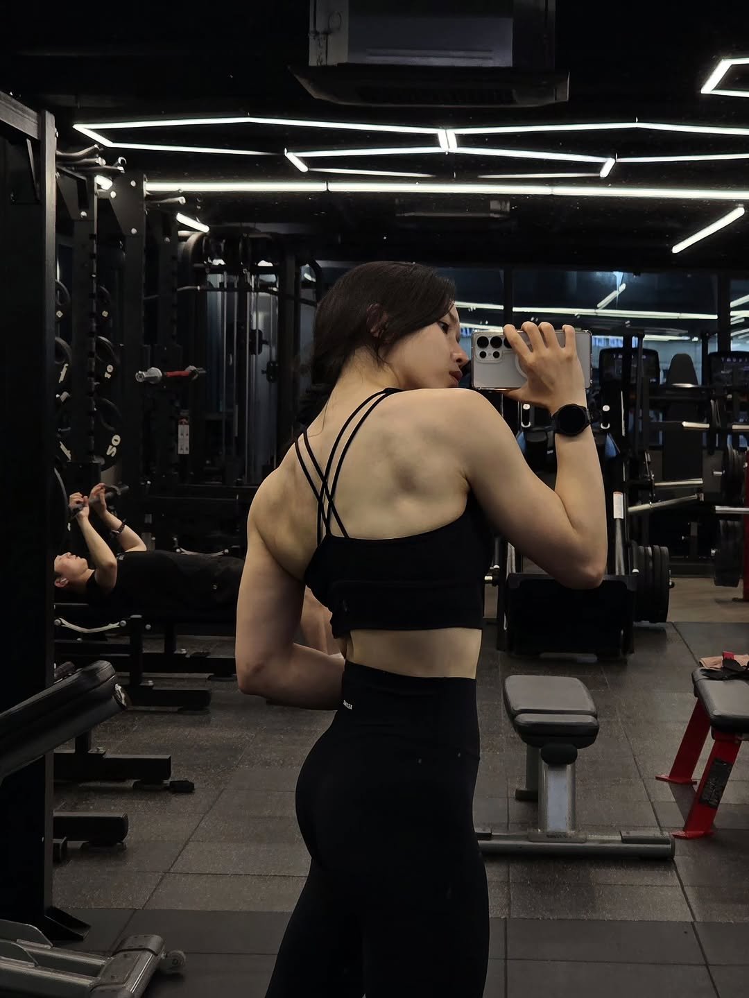 soog._.workout 게시물 이미지: 26.04.27

주말 내내 놀고 먹고 돼지가 되어 등장 ( ˶˙🐽˙˵ ᐡ ) 
저...