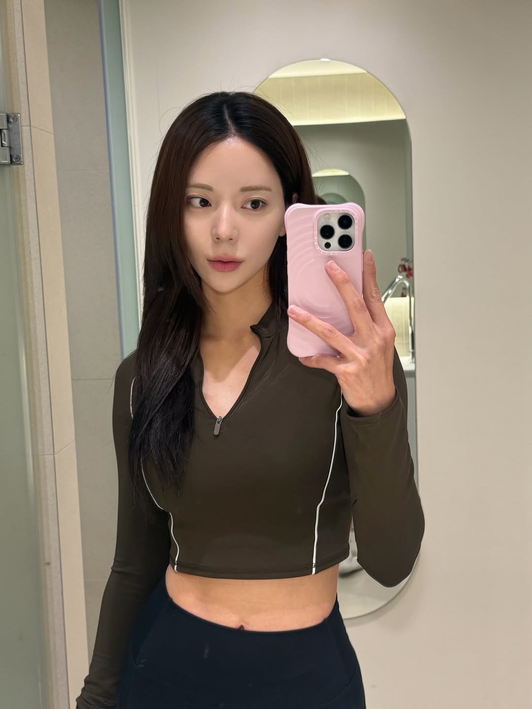 soohy_n 게시물 이미지: Ai 피부과 다녀왔어요 👣 
한달에 한번 꼭 관리데이를 갖는데용 .. 부단히 노력중...