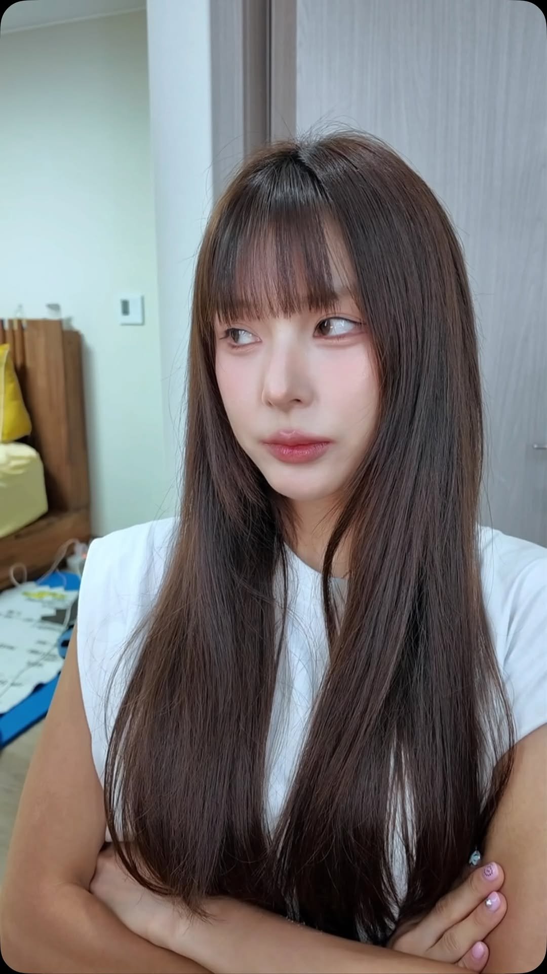 soopoleon 게시물 이미지: 메컵 영상 어캐 짧게 찍는건데….
데일리메이크업이 왤케 오래 걸리는건데...