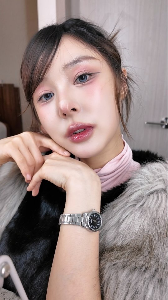 soopoleon 게시물 이미지: 렌즈 산 김에 개빡센 메컵해봄 근데 렌즈 개불편;

#ootd #메이크업 #뷰티 #makeup