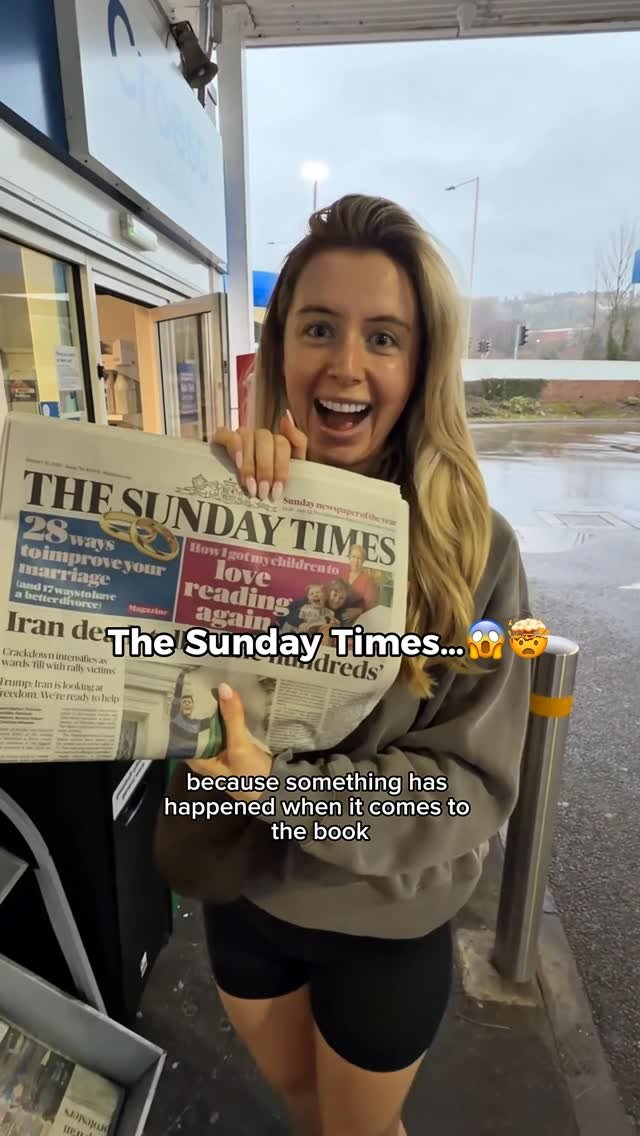 sophie.richards 게시물 이미지: …#1 Sunday Times Best Seller!!!

Oh my...