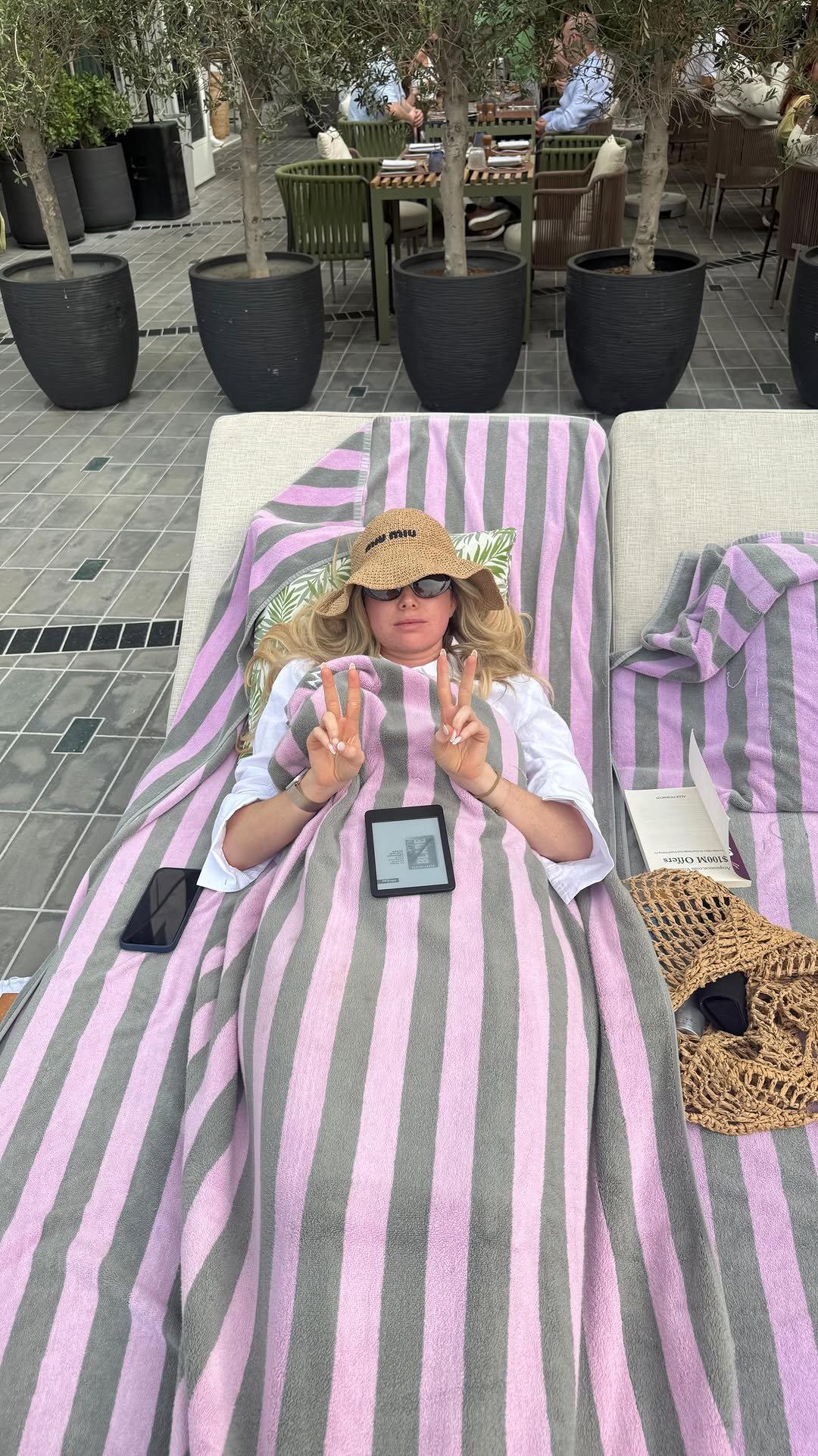 sophie.richards 게시물 이미지: Dubai 

First time editing on DaVinci Resolve 🥸