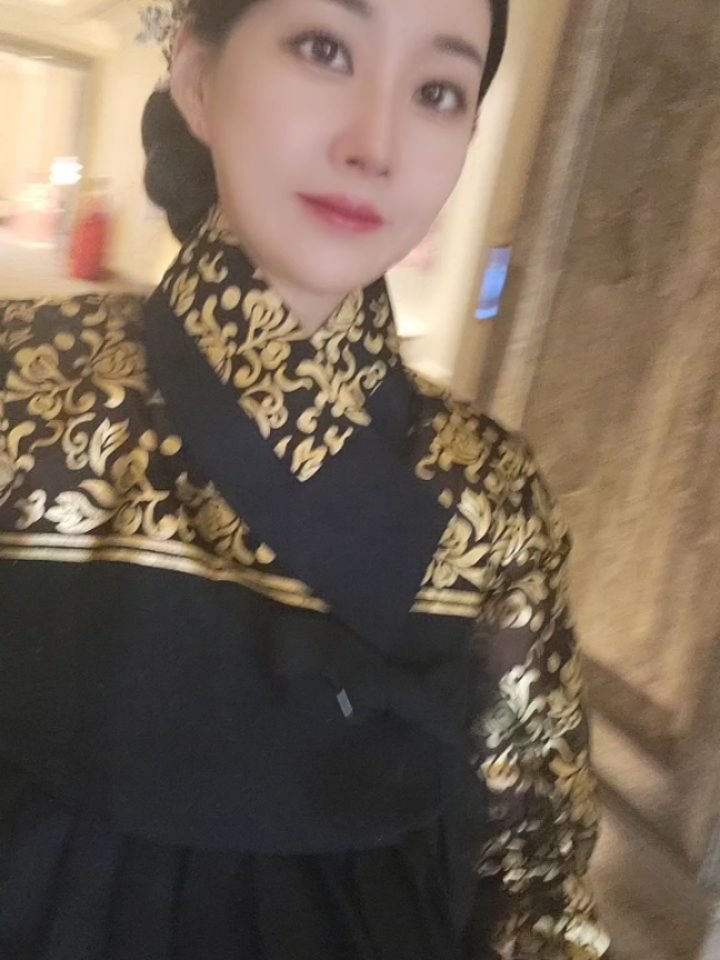 sora11o5 게시물 이미지: - 🖤🇰🇷❤️

바야흐로 2023년 7월 22일 한복모델 결선 날
생각지도 못한...