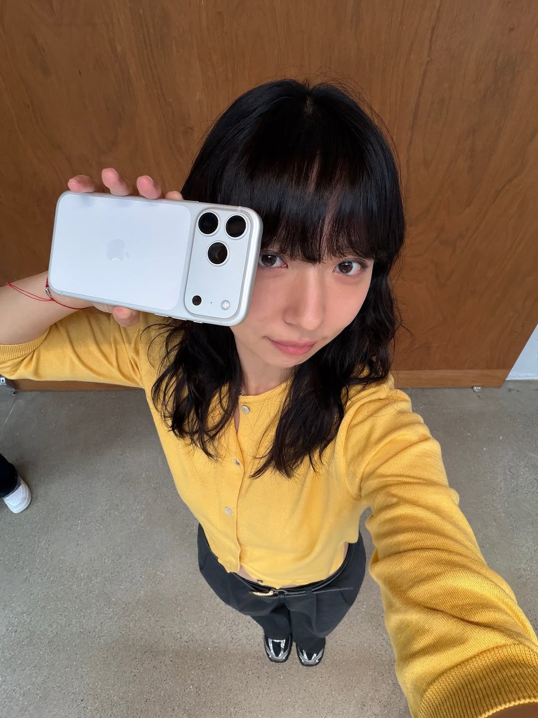 Photo shared by soso🫧 Kim dayoung on September 18, 2025 tagging @apple. May be an image of 1 person and phone.
