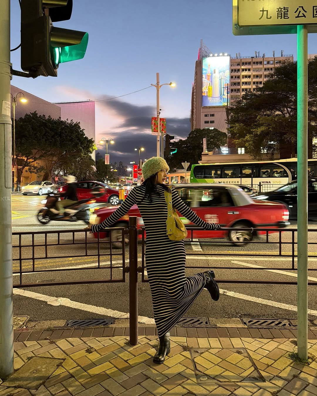 Photo by soso🫧 Kim dayoung on December 22, 2025. May be an image of one or more people, parking meter, street and text.