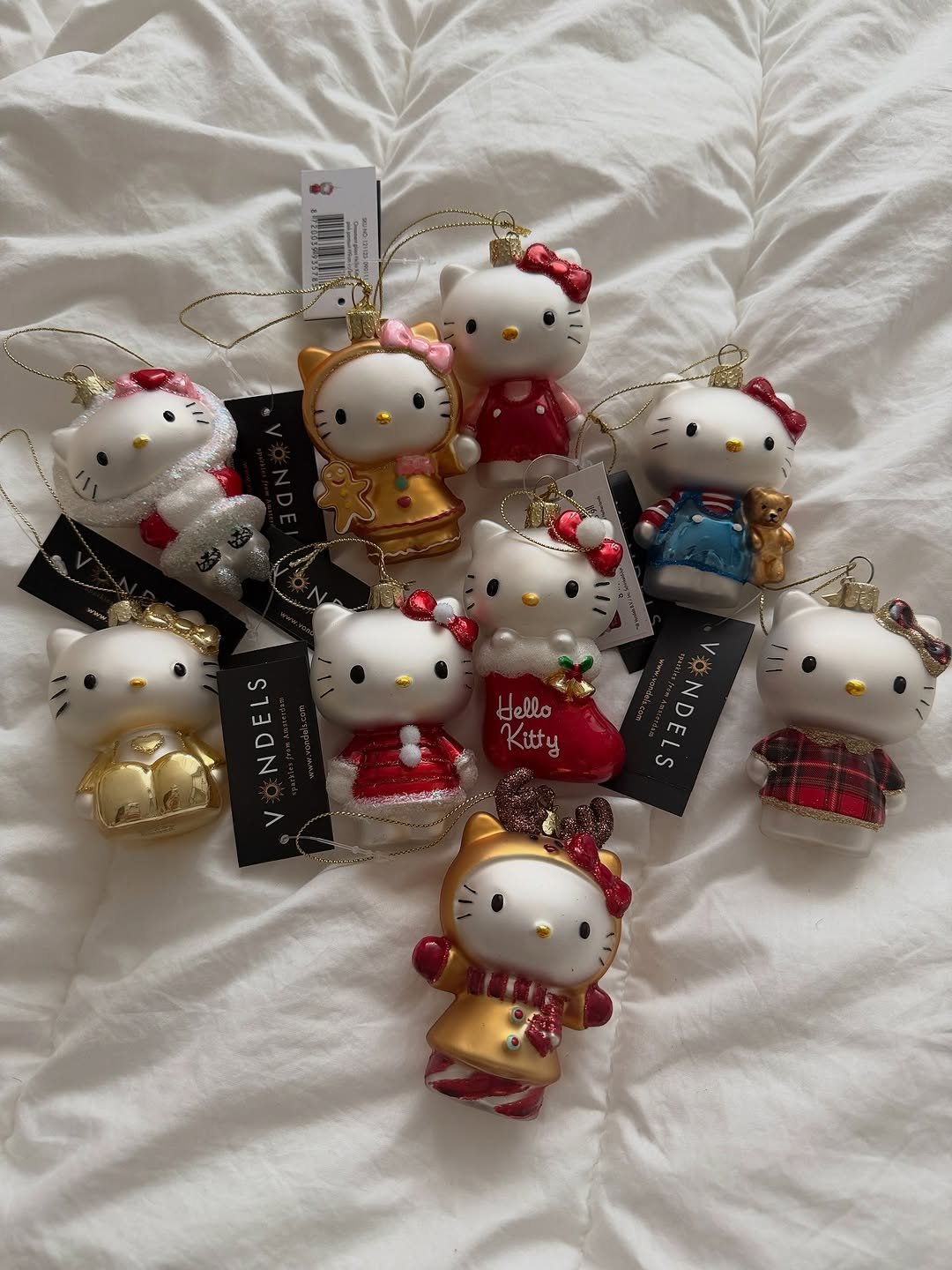 Photo by soso🫧 Kim dayoung on November 17, 2025. May be an image of toy and text.