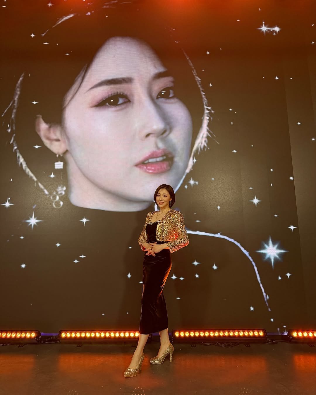 soyeonavid 게시물 이미지: 나비드 팬 여러분🥰
제 신곡 ‘돈대문아 열려라!‘ 잘 듣고 계시나요?

지인들에게...