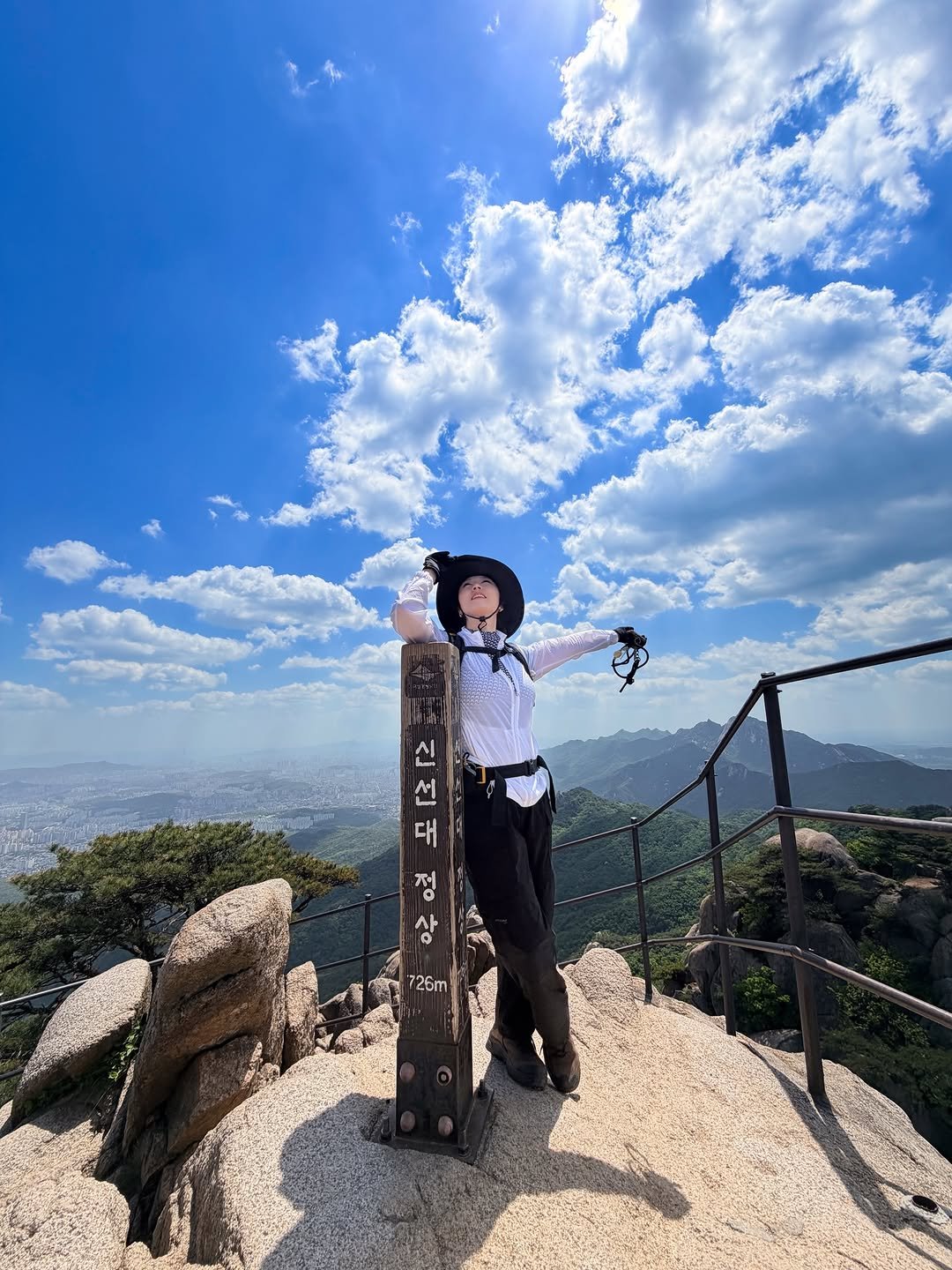 soyeonavid 게시물 이미지: ⛰️연휴라 그런지 유독 어린이들이 많았던 #도봉산 
체육복 입은 청소년들도 마냥...