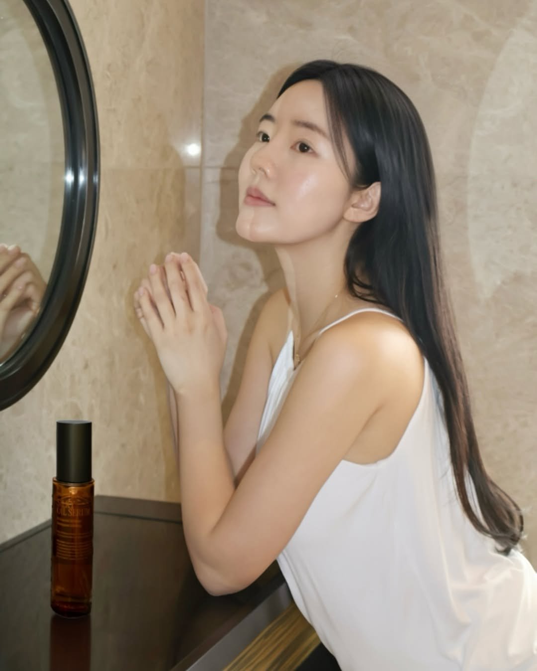 Photo shared by 소찌 on February 11, 2026 tagging @curlyshyll_official. May be an image of hair product and text.